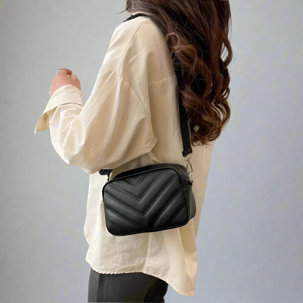 Casual Leather Crossbody Bag - Stylish and Functional for Everyday Adventures